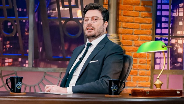 Danilo Gentili apresenta programa The Noite no SBT