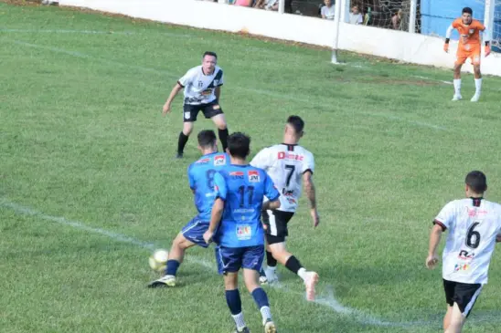 São Luiz e Assespe disputaram o jogo de abertura da 18ª edição e agora, na condição de finalistas, buscam mais um título da Serrana. (Foto: Roni Müller)