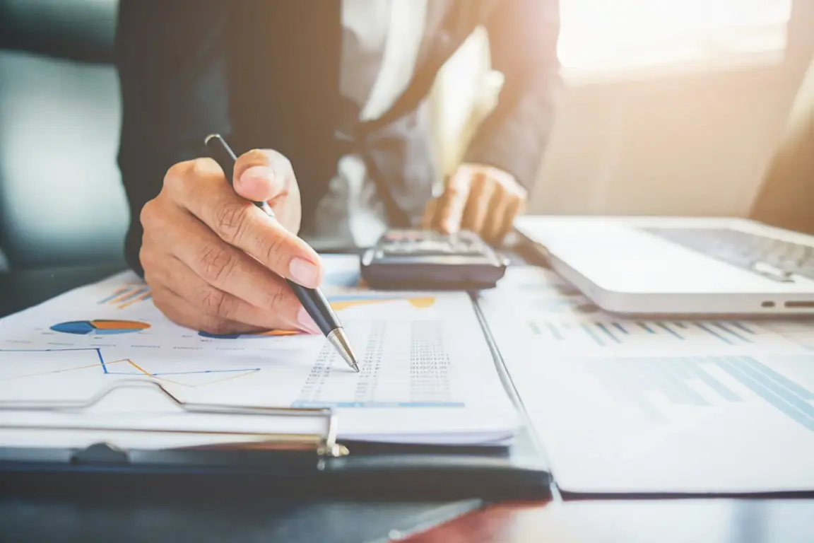 Empresas precisam ficar atentas ao prazo e documentação correta
(Foto: FreePik/Divulgação)