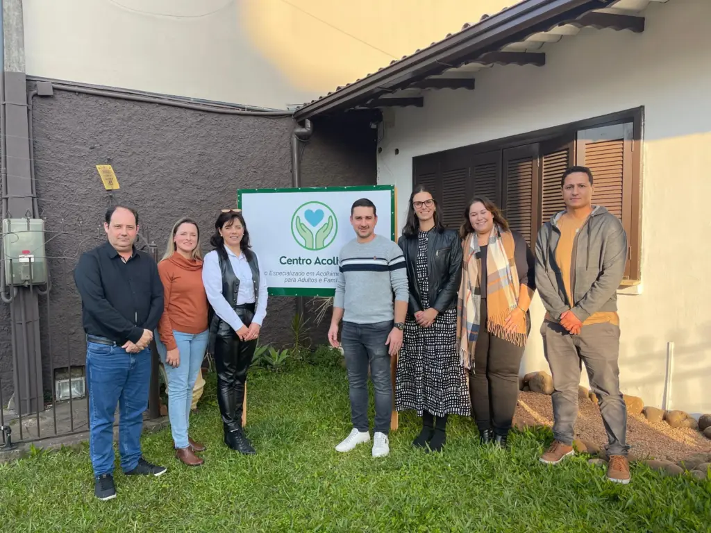 Assinatura do convênio com o Comitê Ação da Cidadania Contra a Fome e a Miséria ocorreu na tarde de segunda-feira
(Foto: Leonardo Pereira/Folha do Mate)