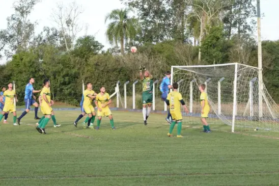A 2ª Divisão tem neste sábado, 7, a rodada de ida da fase final envolvendo Santa Tecla
e Juventude na categoria Titular. No domingo, 8, serão conhecidos os dois clubes finalistas da 18ª edição (foto: Roni Müller)