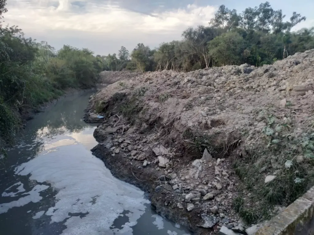 Fluxo de água é maior nos locais que receberam o desassoreamento
(Foto: Carlos Dickow)