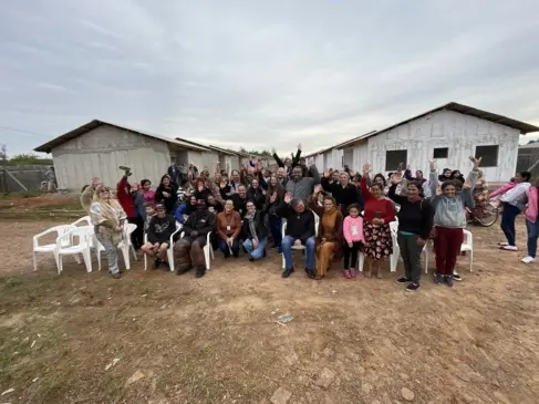 Visitação dos futuros proprietários foi liderada pela Prefeitura (Foto: Júnior Posselt/Folha do Mate)