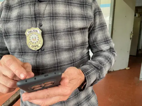 Polícia trabalho desde sábado, 14, na tentativa de elucidar o crime (Foto: Carlos Dickow)
