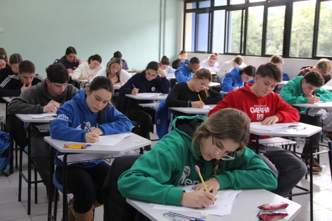 Prova foi aplicada no último sábado (Foto: Bruna Lovato/AI Unisc)
