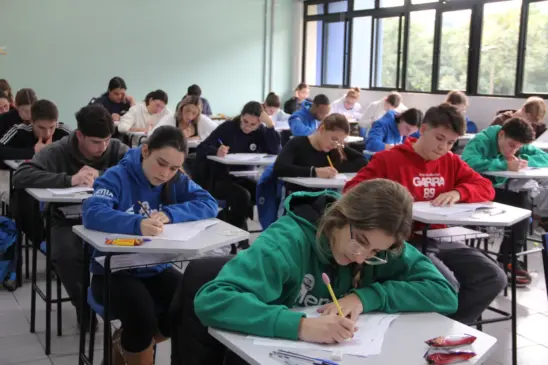Prova foi aplicada no último sábado (Foto: Bruna Lovato/AI Unisc)