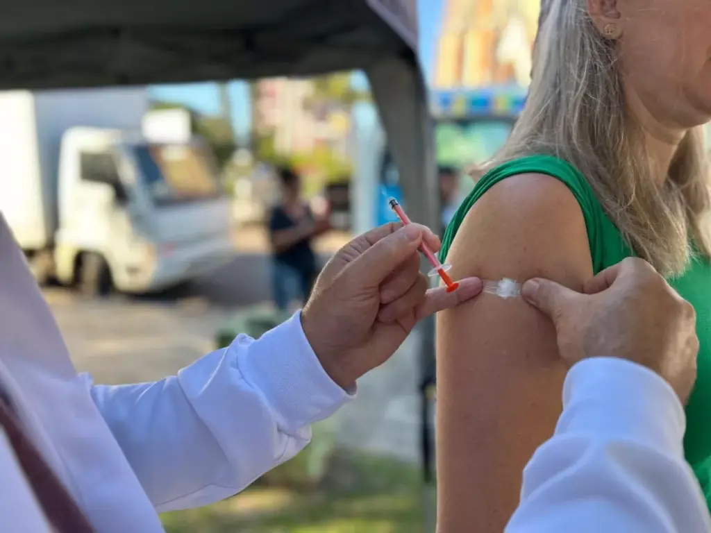 Vacina contra Influenza protege contra três tipos de vírus. (Foto: AI Prefeitura)