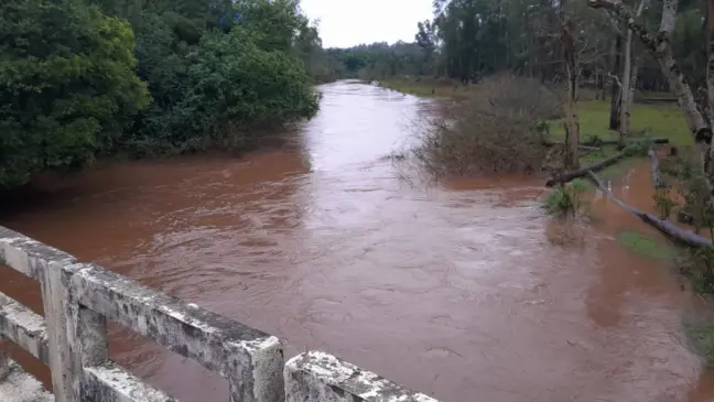 Arroio Castelhano está com alto volume de água (Foto: Alvaro Pegoraro)