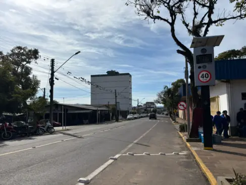 Pontos estão instalados em frente à empresa Alliance One (Foto: AI Prefeitura)