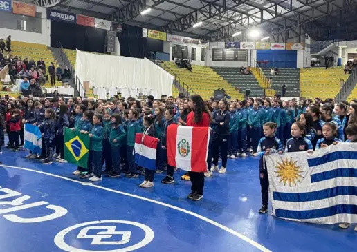 A cerimônia de abertura contou com o desfile das delegações