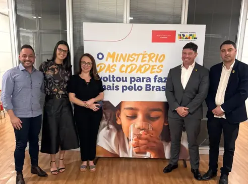 Comitiva de Venâncio esteve na Secretaria Nacional de Habitação (Foto: AI Prefeitura)
