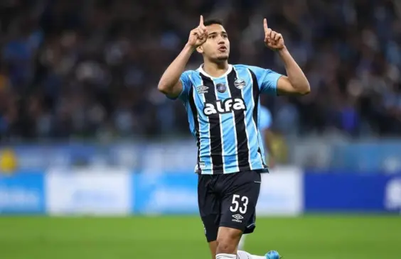 Grêmio chegou a esboçar uma reação com Gustavo Martins