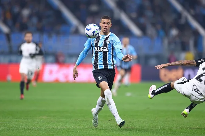 Tricolor volta a campo em julho, para enfrentar o São José. (Foto: Lucas Uebel / Grêmio FBPA)