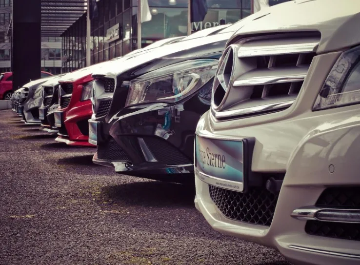 Como escolher o melhor limpa pneu para seu carro: dicas e recomendações