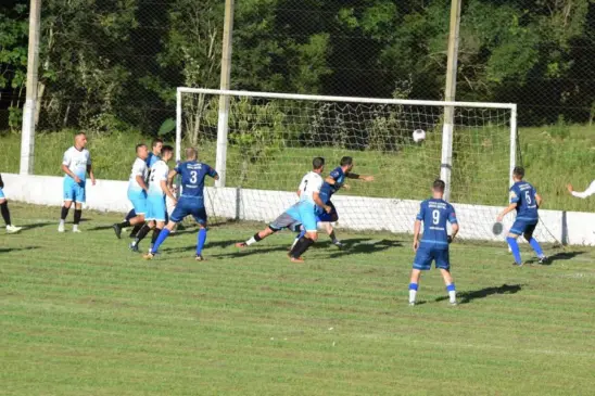 Equipes como Aert, Avante e River Plate jogam com a vantagem dos dois empates na 1ª Divisão. (Foto: Roni Müller)