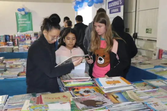 Entre quinta-feira e sábado, público poderá conferir a programação da Feira do Livro