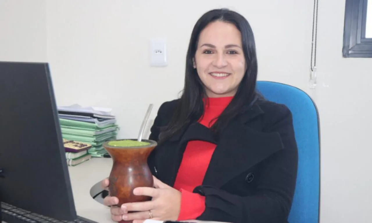 Vivi Bittencourt reassume a vaga que conquistou no Legislativo