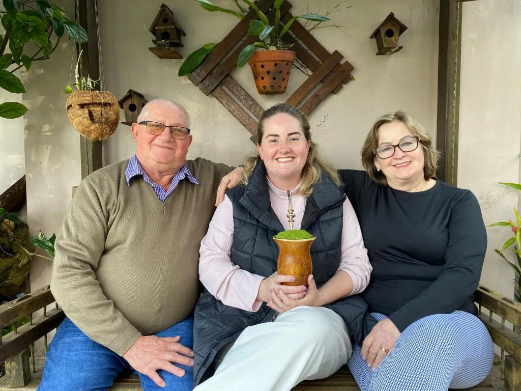 Fernanda e os pais Elmo e Ivone Fengler (Foto: Júlia Brandenburg)