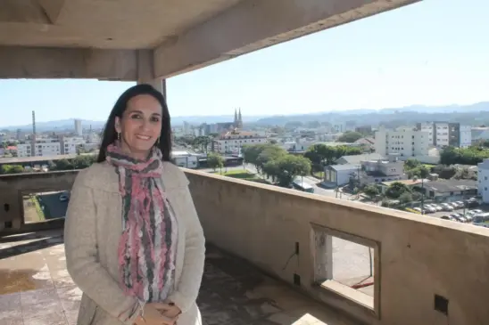 Suzana recebeu reportagem no imóvel