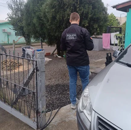 Condenado foi preso em sua casa, no bairro Gressler (Foto: Polícia Civil/Divulgação)