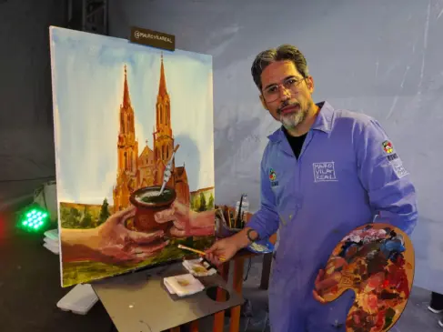 Mauro pintou o quadro em cerca de 60 minutos (Foto: Débora Kist/Folha do Mate)