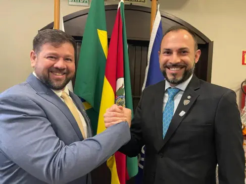 Gustavo Sulzbacher passou o cargo para Marcel Coutinho (Foto: Débora Kist/Folha do Mate)
