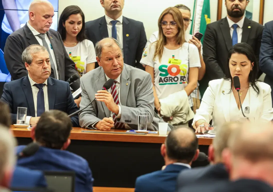 Deputado federal gaúcho, do MDB, é conhecido por sua atuação em defesa do direito de propriedade (Foto: Jackson Ciceri/Câmara dos Deputados)