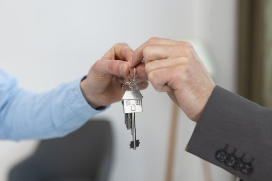 Imóvel precisa estar em áreas que não foram impactadas pela enchente e também deve custar até R$ 200 mil (Foto: FreePik/Divulgação)