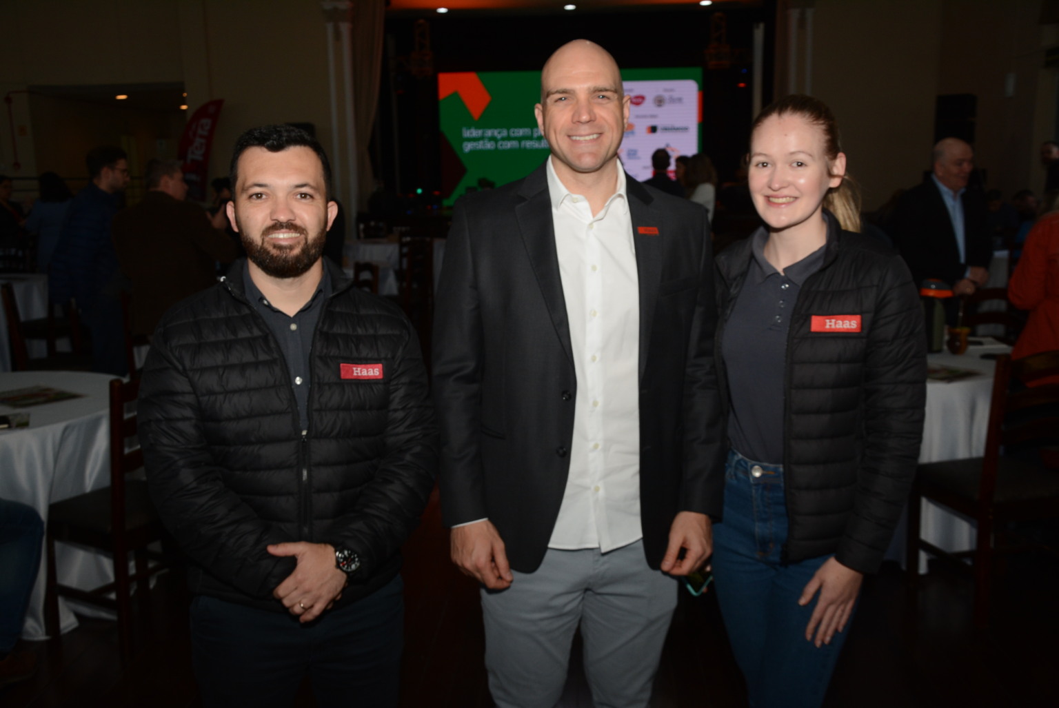 Rafael Simão da Cunha, Junior Haas e Caroline Beatriz Simon (Haas Madeiras)