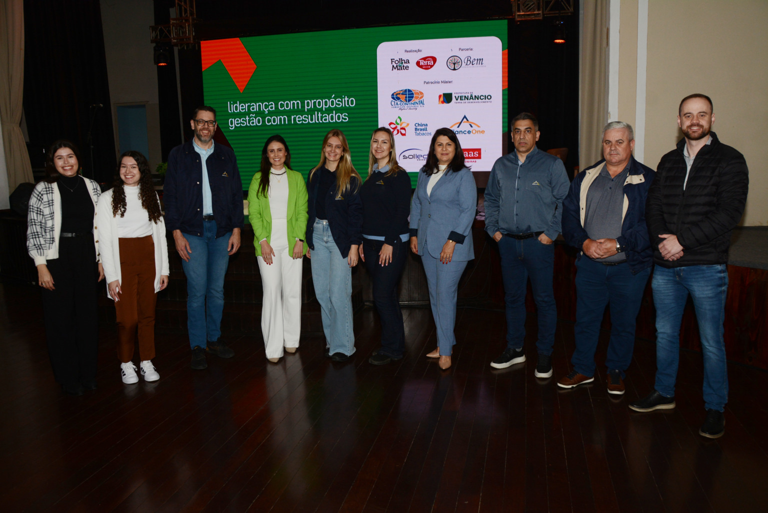 Danielle Mueller, Gabrielle Machado, Diego Storch, Daiane Aguirres, Caroline Hermes, Valéria Boettcher, Deise Ziebell, Cristiano Silva, Claudionor Turchiello e Braulio Staub (Alliance One)