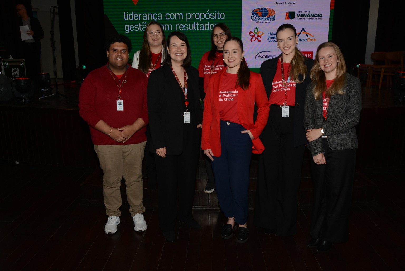 Edislene Pinheiro Caseiro, Marina Trentin Pereira, Taiguara Guedes, Letícia de Mello Pereira, Eduarda Brandt, Marina Ávila de Almentes e Luana Schweikart (China Brasil Tabacos)