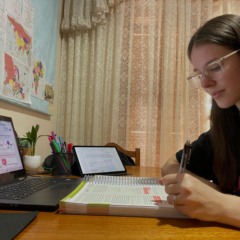 Em preparação para o Enem, Fernanda estuda cerca de oito horas todos os dias da semana fora do horário das aulas da escola (Foto: Arquivo pessoal)