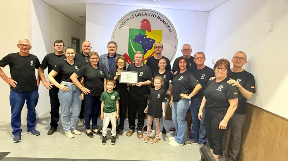 Em reconhecimento à importância cultural do grupo, a Câmara de Vereadores aprovou, na sessão desta segunda-feira, 1º, uma homenagem de autoria do vereador Gerson Ruppenthal (Foto: Fernanda Bergmann/AI Câmara)
