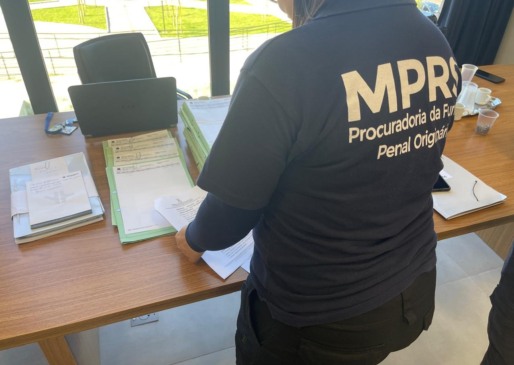 Investigadores reuniram documentos de licitações