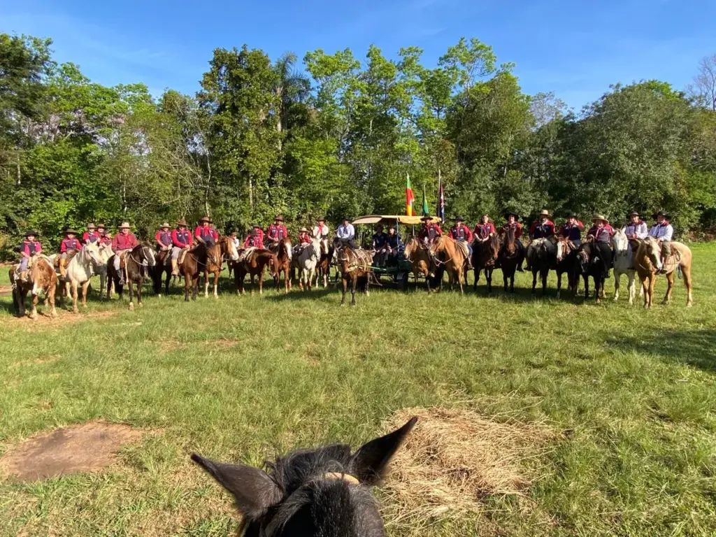 Sinuelo do Pago promove eventos campeiros e formação de novos laçadores em Linha Taquari Mirim