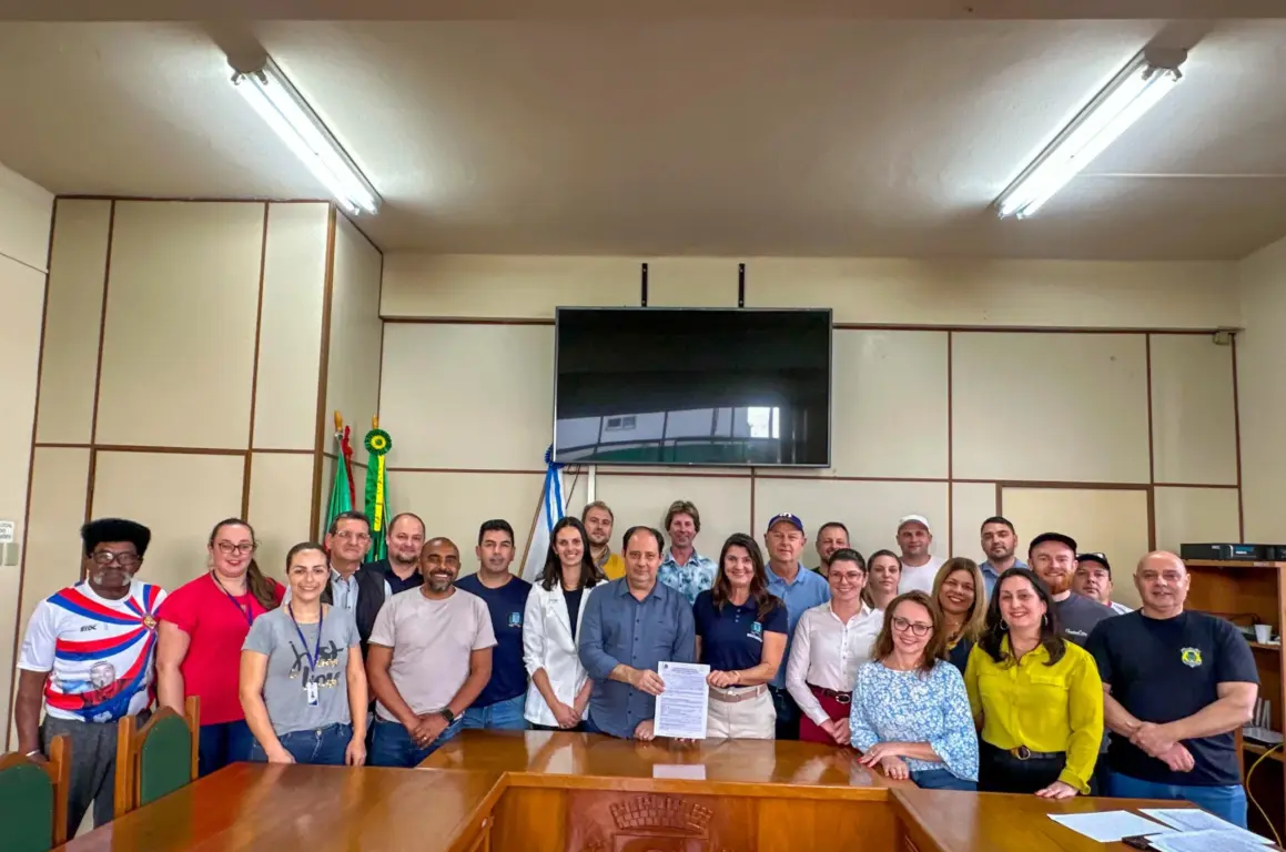 Foram 12 entidades contempladas (Foto: AI Prefeitura) Foram 12 entidades contempladas (Foto: AI Prefeitura)