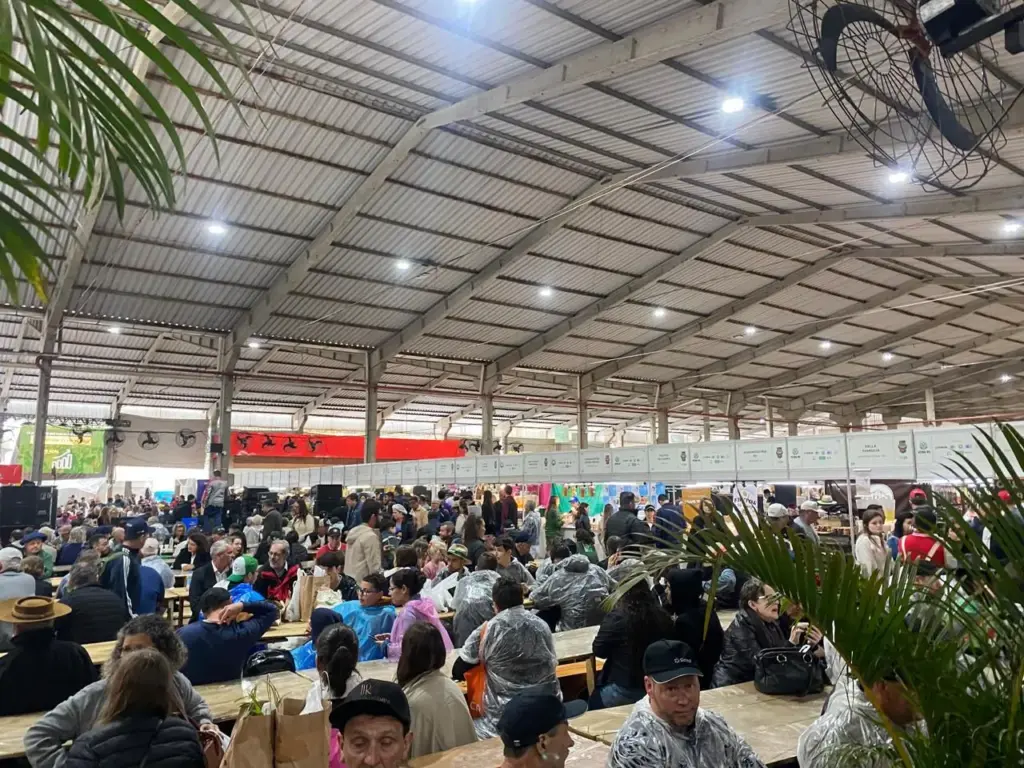 48ª Expointer, que iniciou no sábado, 30, segue até domingo, 7, no Parque Assis Brasil (Foto: Júlia Brandenburg) 48ª Expointer, que iniciou no sábado, 30, segue até domingo, 7, no Parque Assis Brasil (Foto: Júlia Brandenburg)