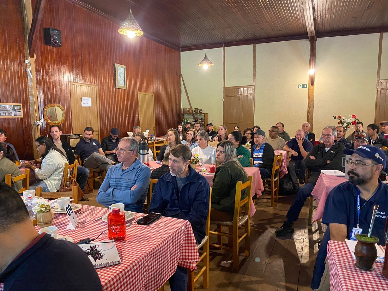 Cerca de 90 pessoas participaram da atividade (Foto: Júlia Brandenburg/Folha do Mate)