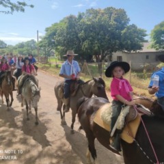 Cerca de 40 integrantes da entidade participam da cavalgada (Foto: Divulgação) Cerca de 40 integrantes da entidade participam da cavalgada (Foto: Divulgação)