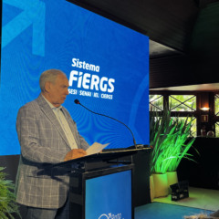 Presidente da Fiergs, Claudio Bier, na abertura do evento (Foto: Juan Grings) Presidente da Fiergs, Claudio Bier, na abertura do evento (Foto: Juan Grings)