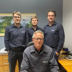 Pai Paulo Osvaldo e os filhos são os responsáveis pelo Escritório Morsch
(Foto: Leonardo Pereira)