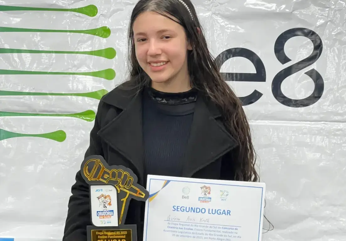 Quéren é aluna do 9º ano da Escola Municipal de Ensino Fundamental (Emef) Santo Antônio de Pádua (Foto: Divulgação)