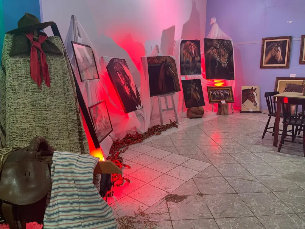 Exposição é aberta ao público até as 19h
(Foto: Leonardo Pereira)