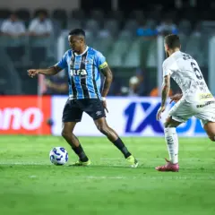 Partida foi disputada em Santos (Foto: Lucas Uebel/AI Grêmio)