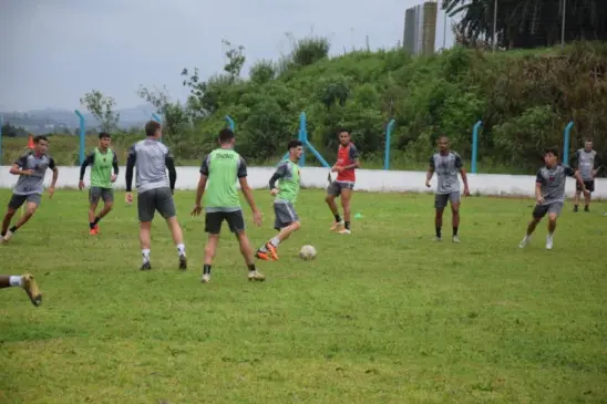Treino na quarta-feira foi desenvolvido em Linha Travessa. (Foto: Roni Müller)