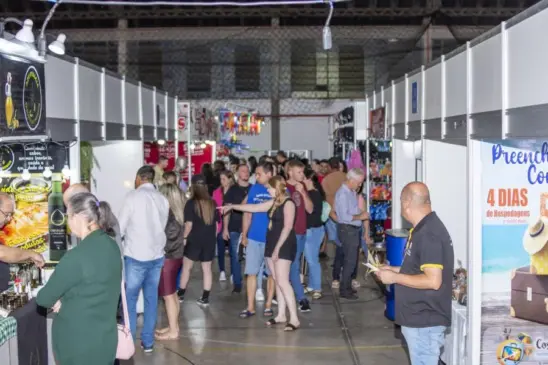 Feira comercial é uma das atrações do Festival de Balonismo de Venâncio Aires (Foto: Rafael Agnes/Arquivo FM)