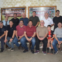 Sócios e conselheiros elegeram de forma unânime a composição da diretoria para o biênio 2026/2027. (Foto: Roni Müller)