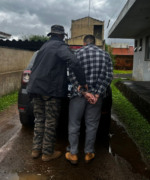 Suspeito foi preso por agentes da Decrab, na localidade de Passo do Cananea (Foto: Decrab/Divulgação)