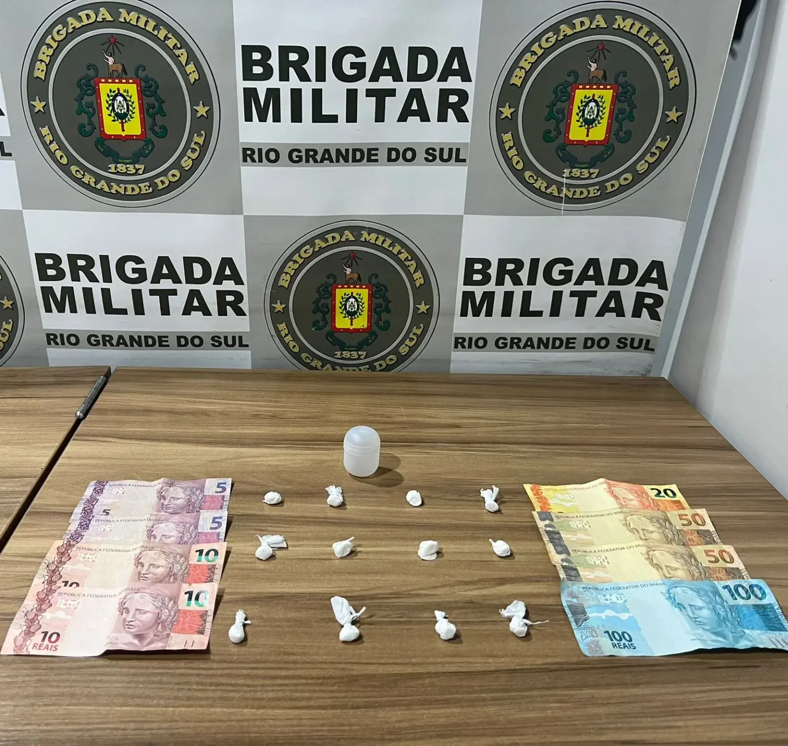 BM prende motociclista suspeito de realizar entrega de drogas em Venâncio