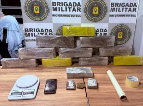 Droga foi apreendida em Vila Palanque (Foto: Brigada Militar/Divulgação)